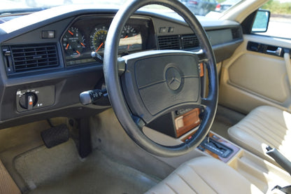 Mercedes 190 W201 Left Frame ventilation grille